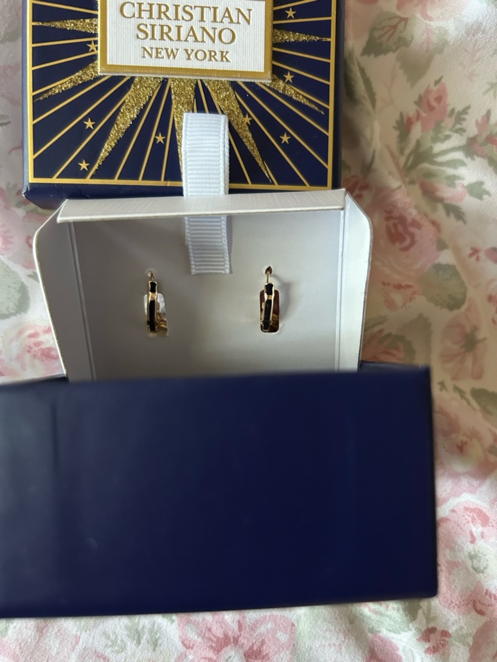 Christian Siriano Earrings with Deep Blue Glass Stones - Picture 5 of 7